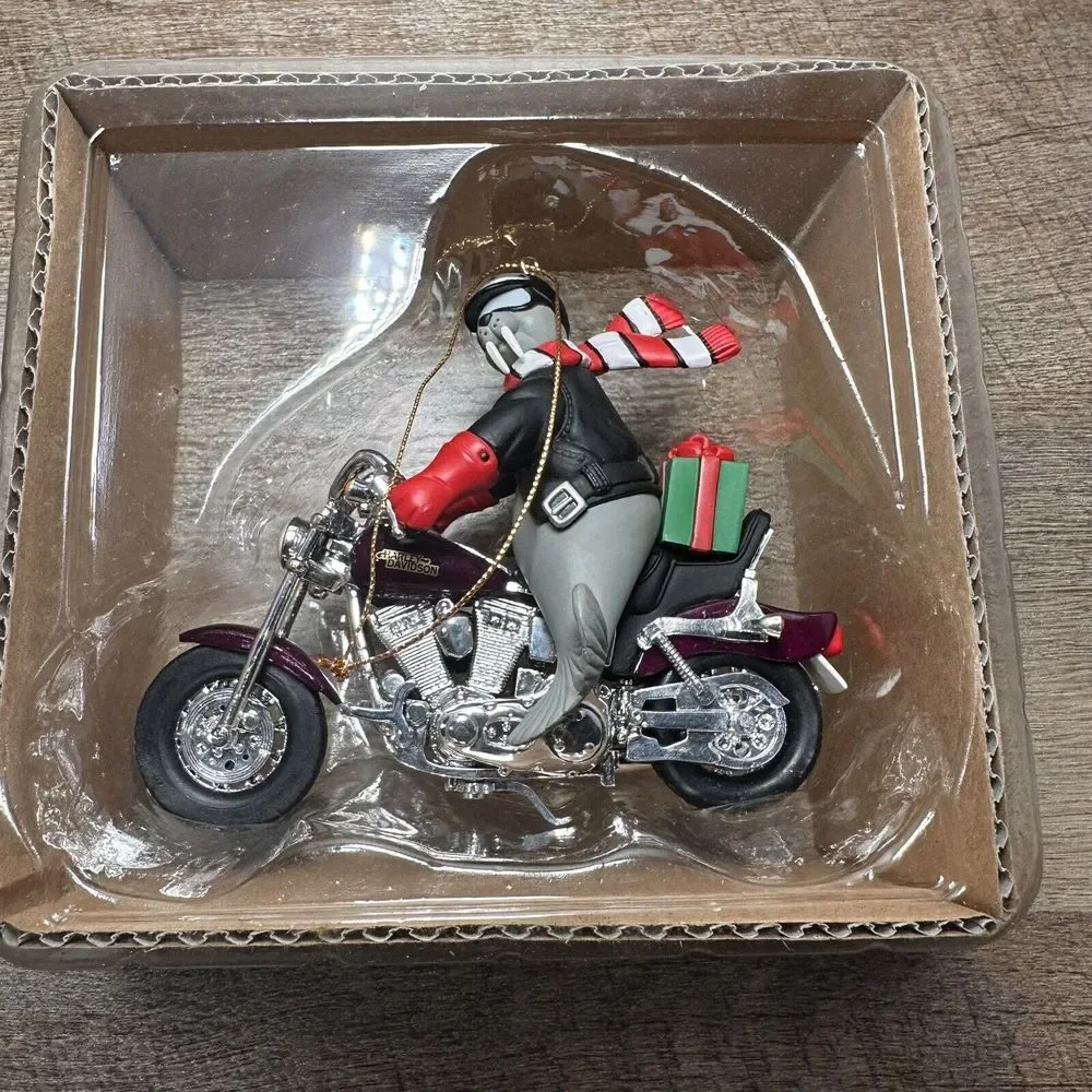 VTG 1999 HARLEY DAVIDSON NORTH POLE MOTORCYCLE CLUB X-MAS ORNAMENT WALRUS & DOG‎